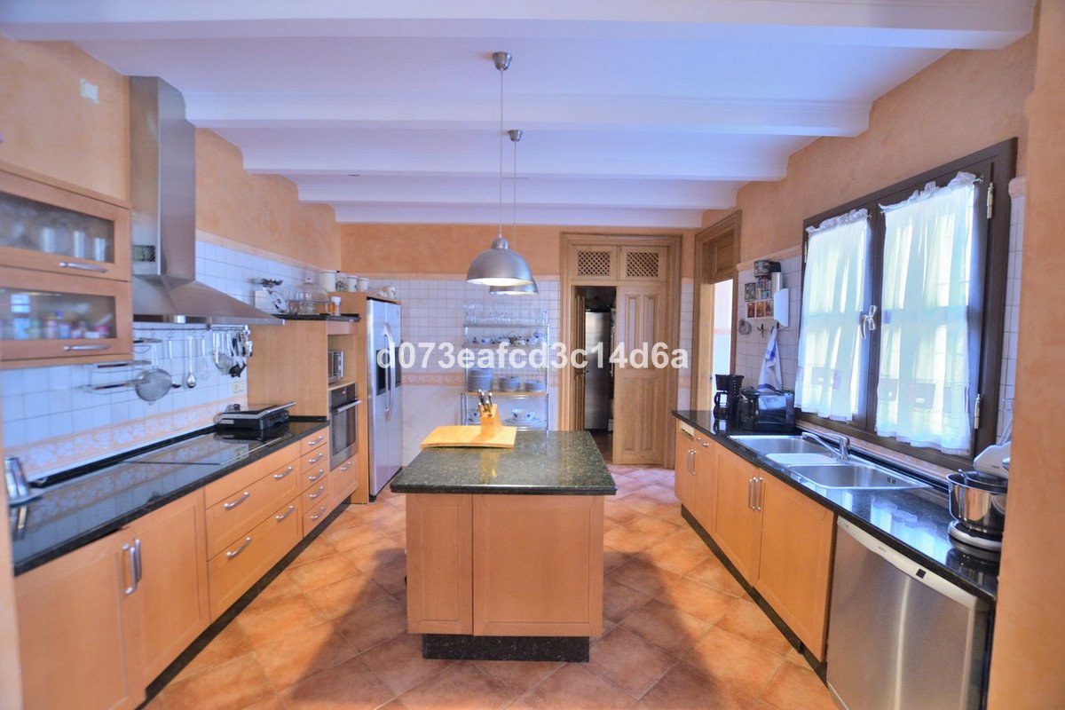 4 Bed Detached Villa in Ronda
