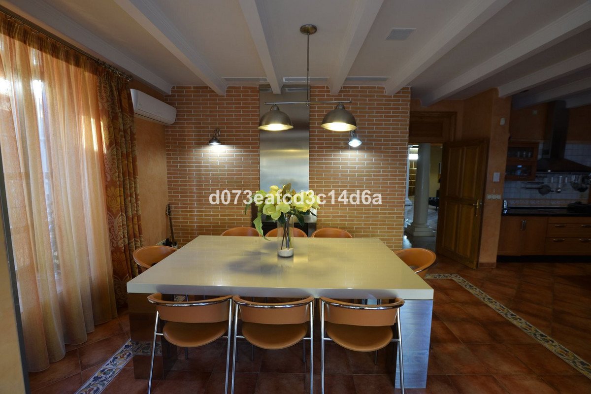 4 Bed Detached Villa in Ronda
