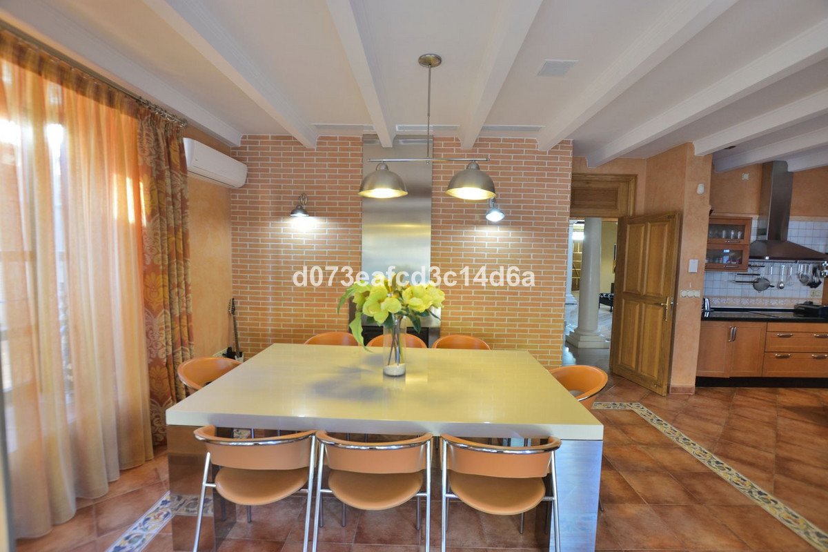 4 Bed Detached Villa in Ronda