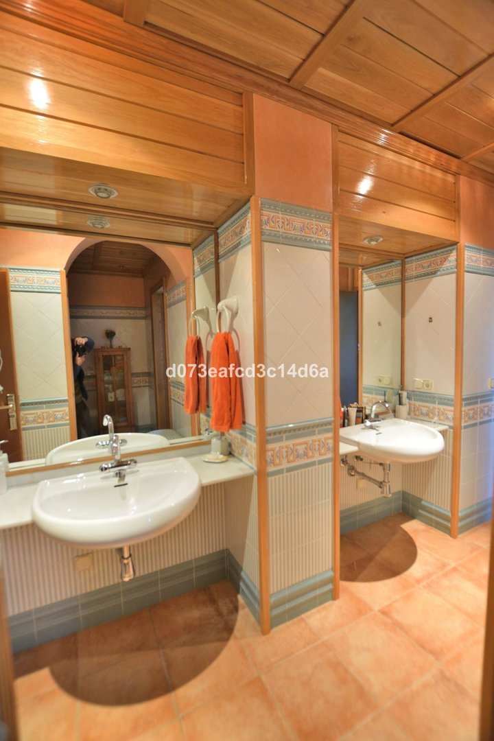 4 Bed Detached Villa in Ronda