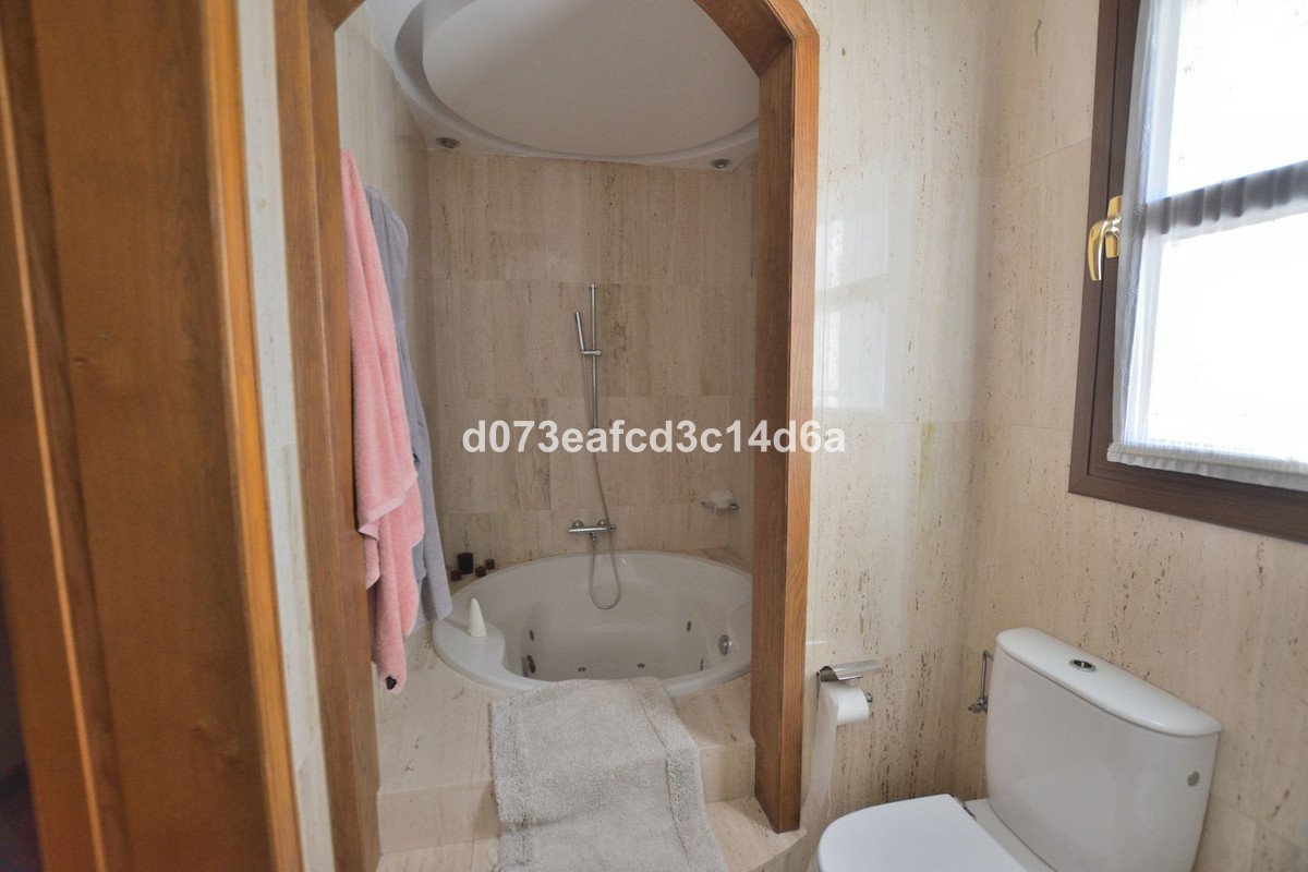 4 Bed Detached Villa in Ronda