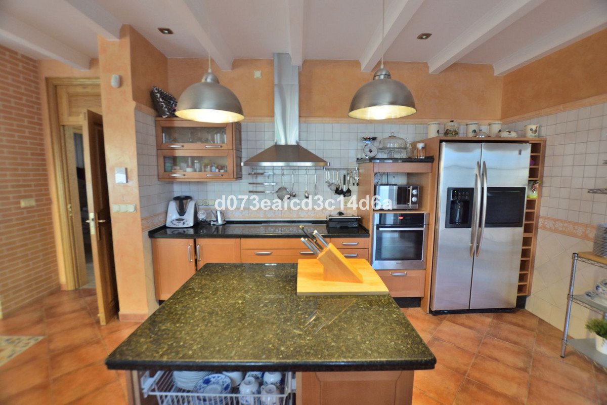 4 Bed Detached Villa in Ronda