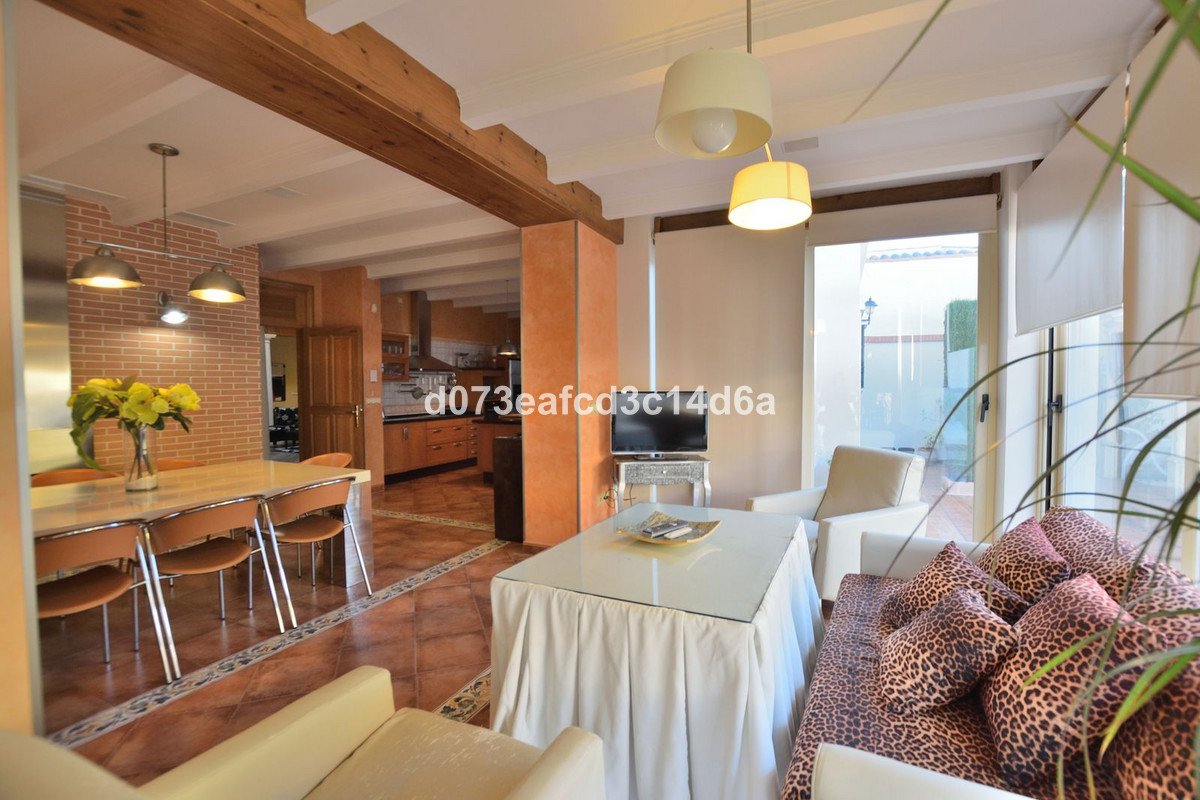 4 Bed Detached Villa in Ronda