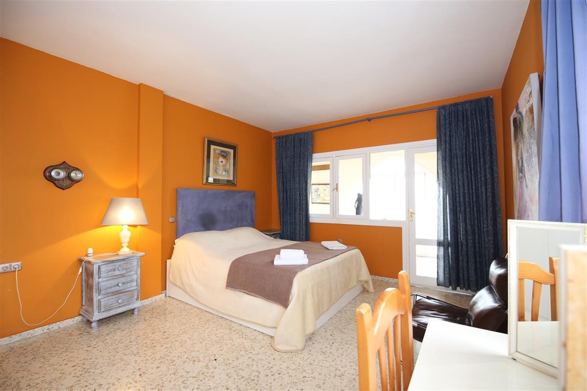 4 Bed Detached Villa in Estepona