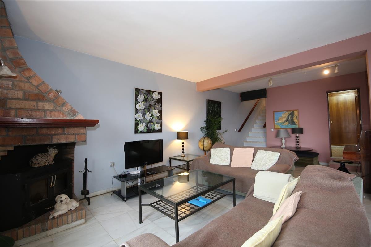 4 Bed Detached Villa in Estepona