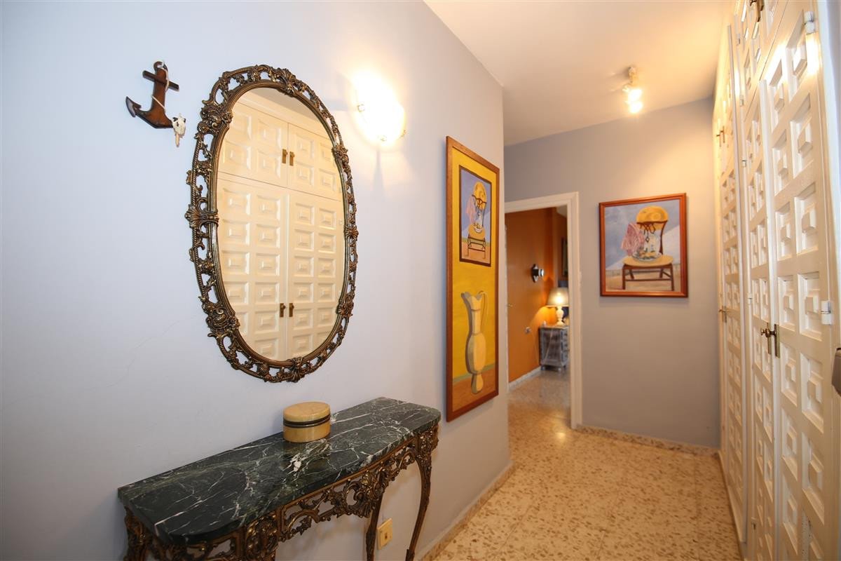 4 Bed Detached Villa in Estepona