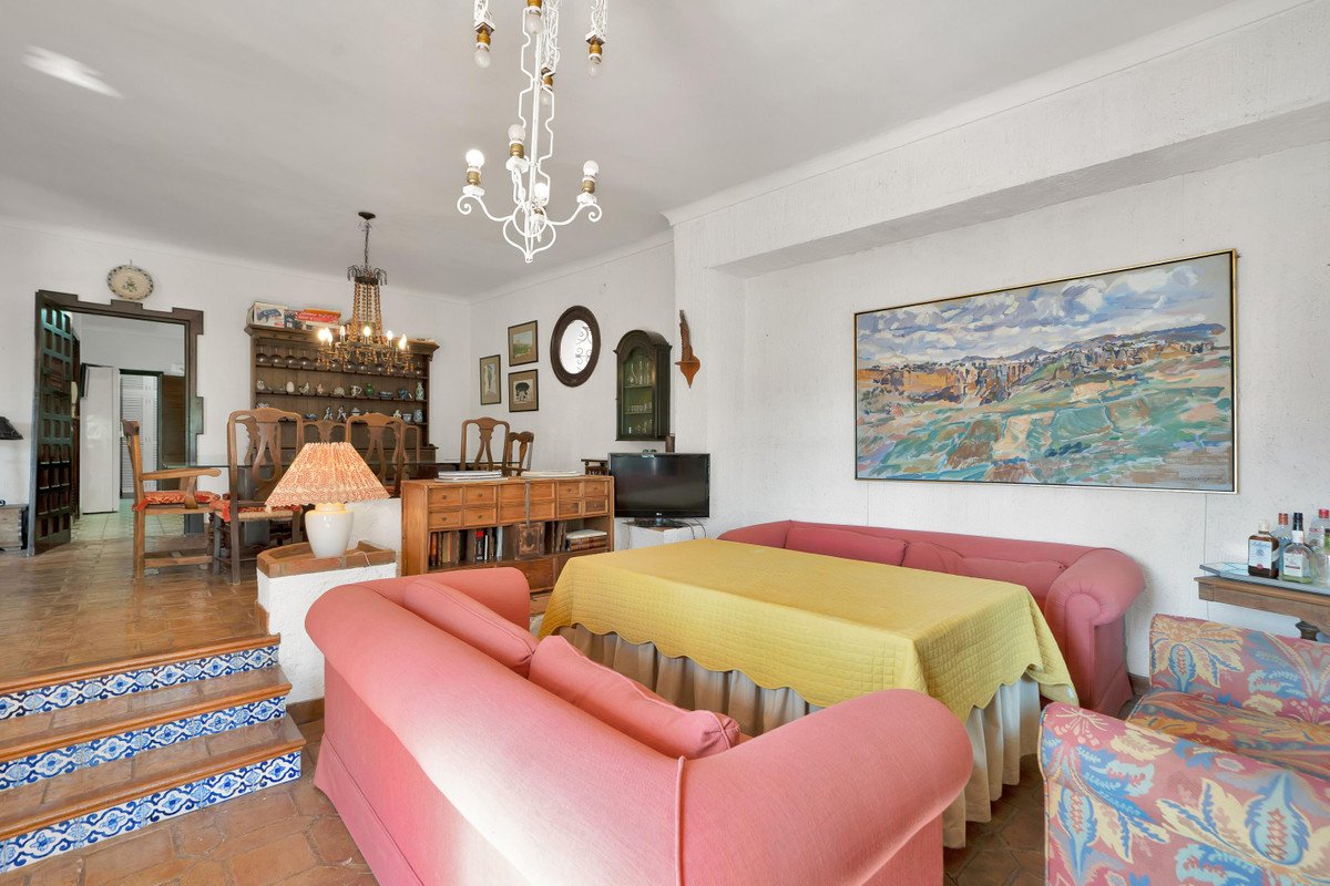 4 Bed Detached Villa in Ronda