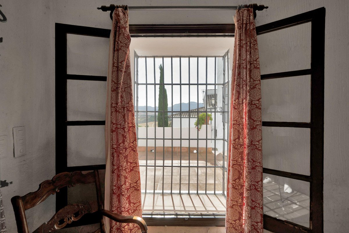 4 Bed Detached Villa in Ronda