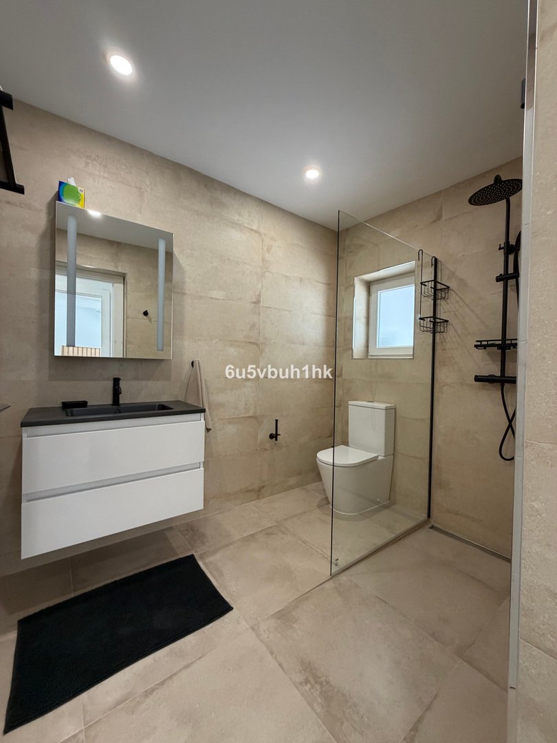 4 Bed Detached Villa in Benalmadena Costa
