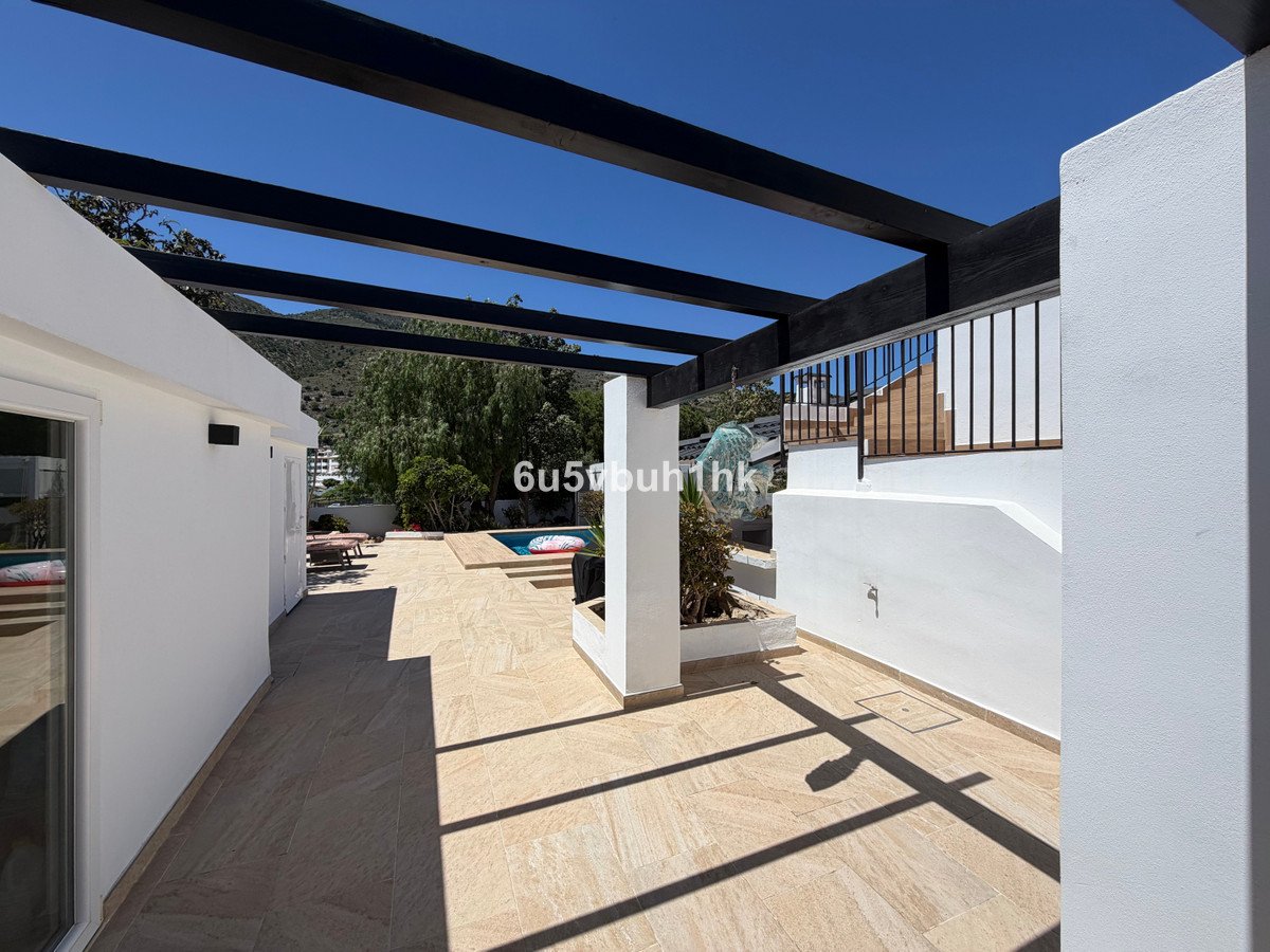 4 Bed Detached Villa in Benalmadena Costa