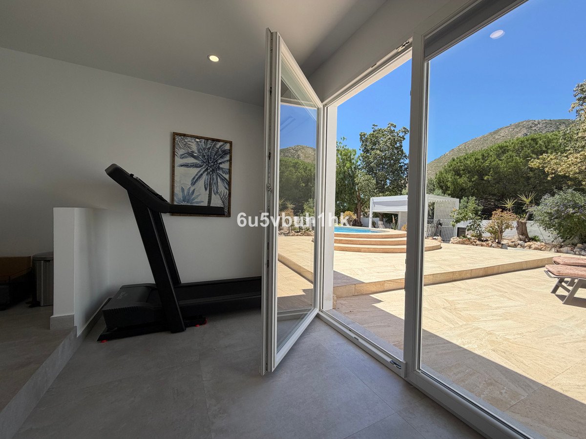 4 Bed Detached Villa in Benalmadena Costa