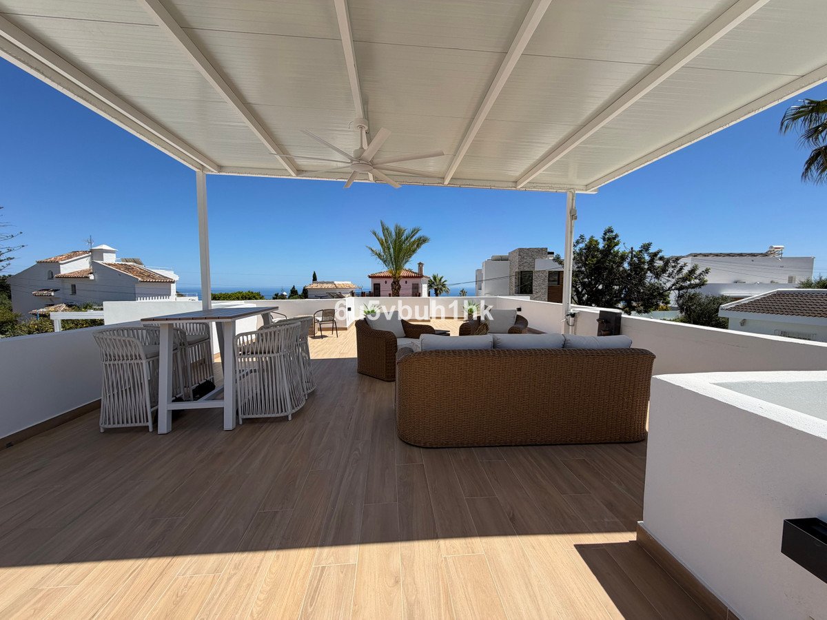 4 Bed Detached Villa in Benalmadena Costa