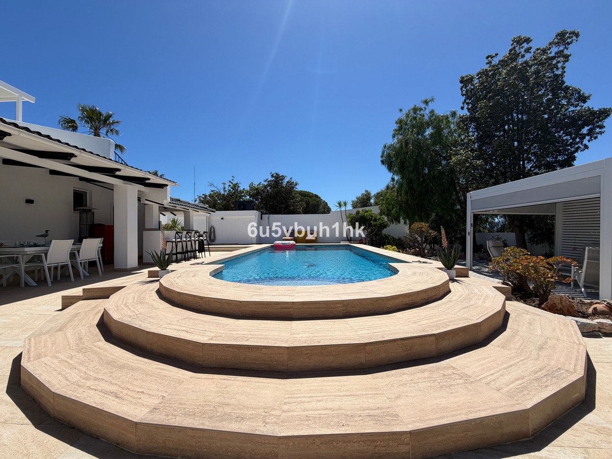 4 Bed Detached Villa in Benalmadena Costa