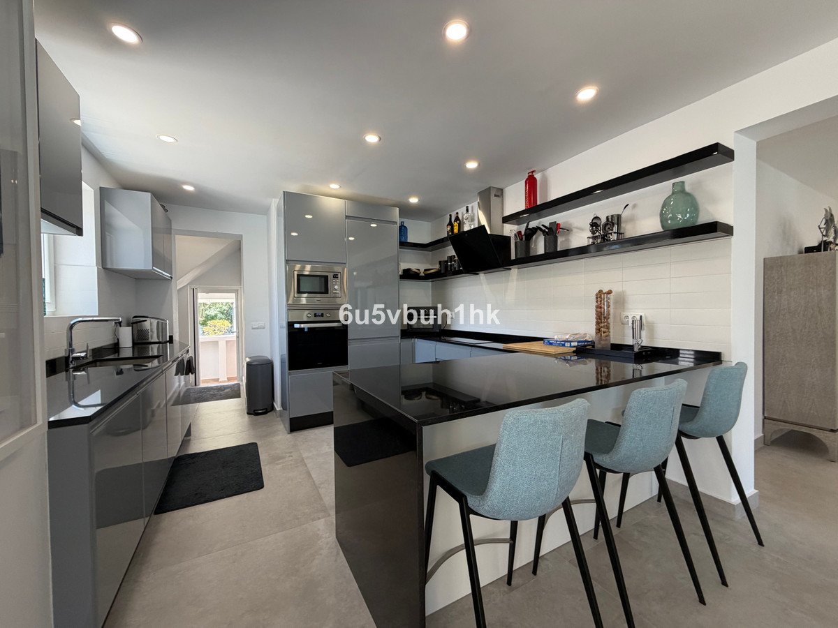 4 Bed Detached Villa in Benalmadena Costa