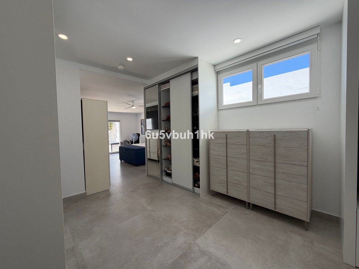 4 Bed Detached Villa in Benalmadena Costa