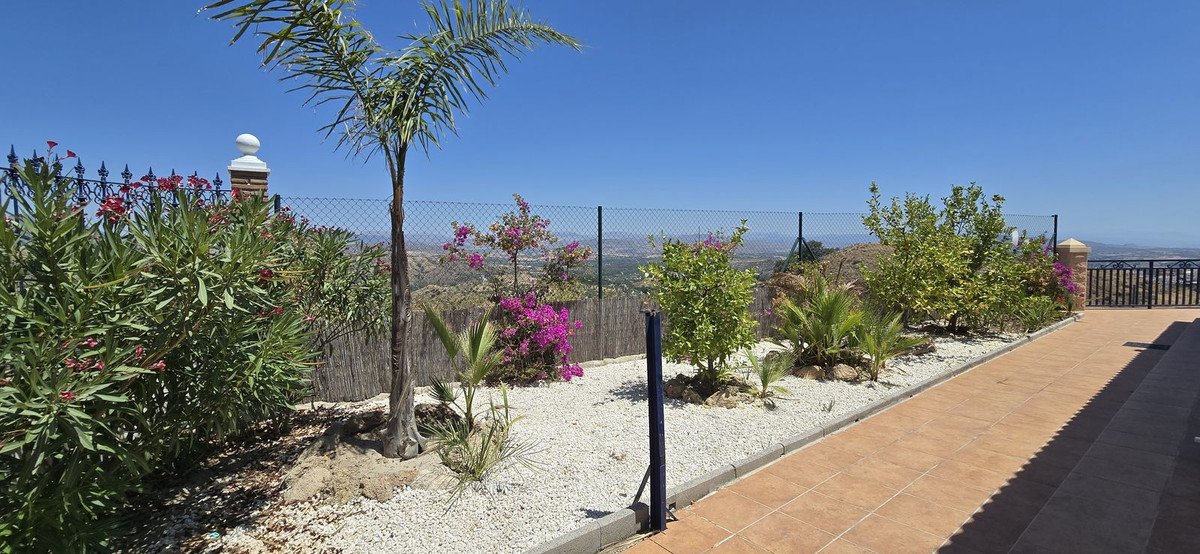 5 Bed Finca - Cortijo in Coín
