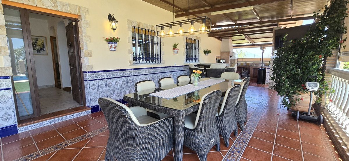 5 Bed Finca - Cortijo in Coín