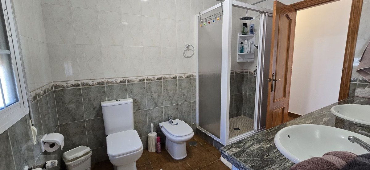 5 Bed Finca - Cortijo in Coín