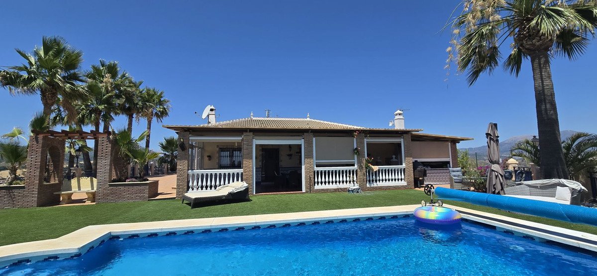 5 Bed Finca - Cortijo in Coín