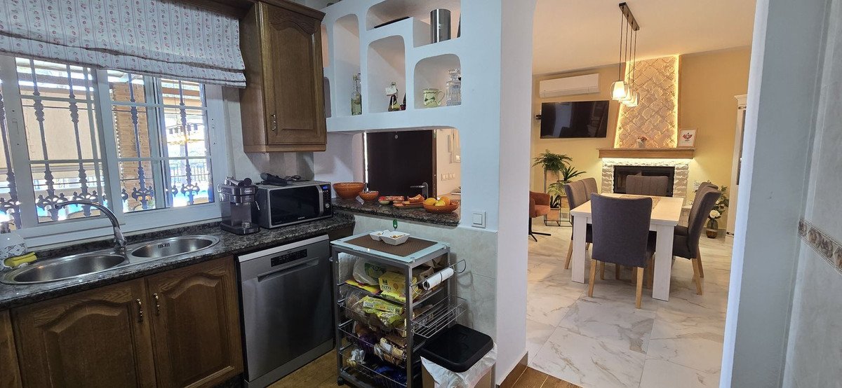 5 Bed Finca - Cortijo in Coín