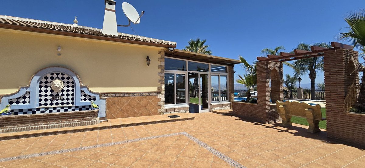 5 Bed Finca - Cortijo in Coín