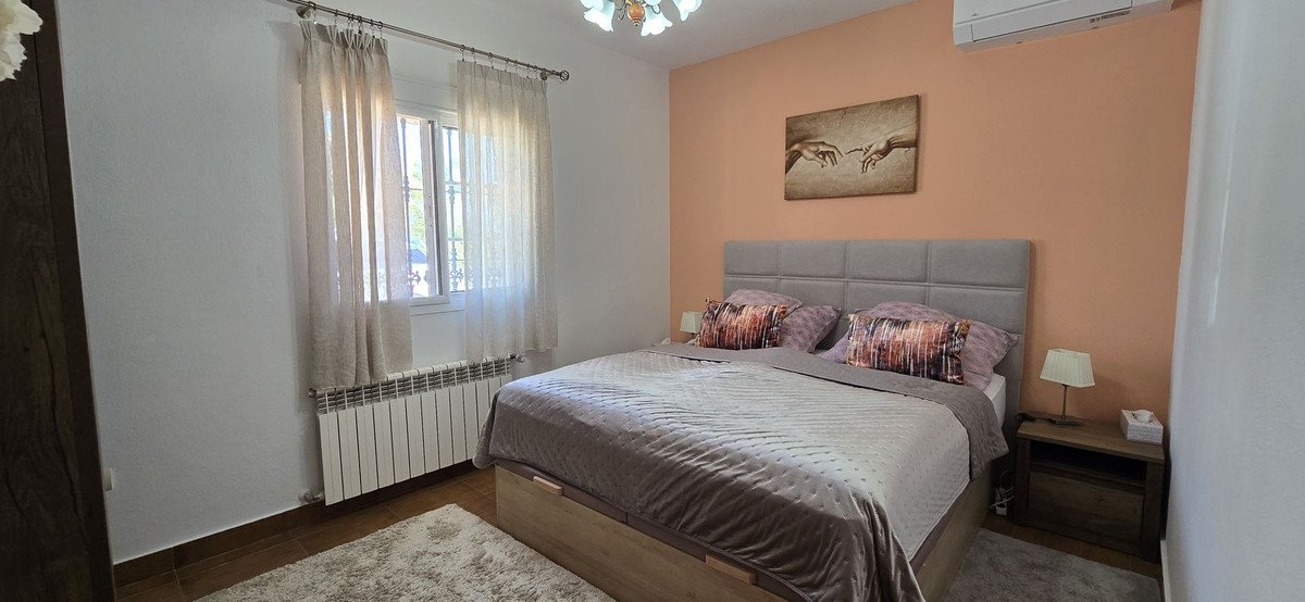 5 Bed Finca - Cortijo in Coín