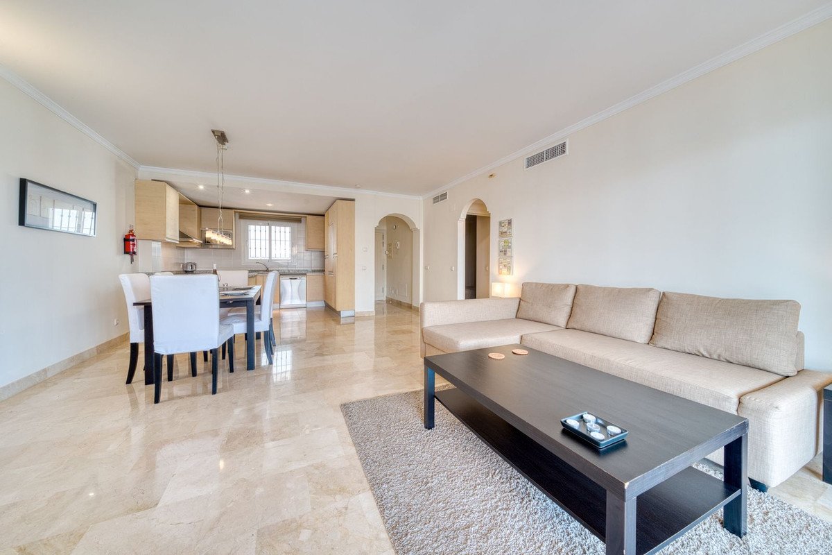 2 Bed Ground Floor Apartment in Calahonda