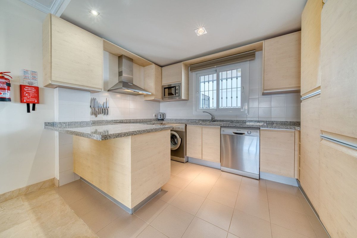 2 Bed Ground Floor Apartment in Calahonda
