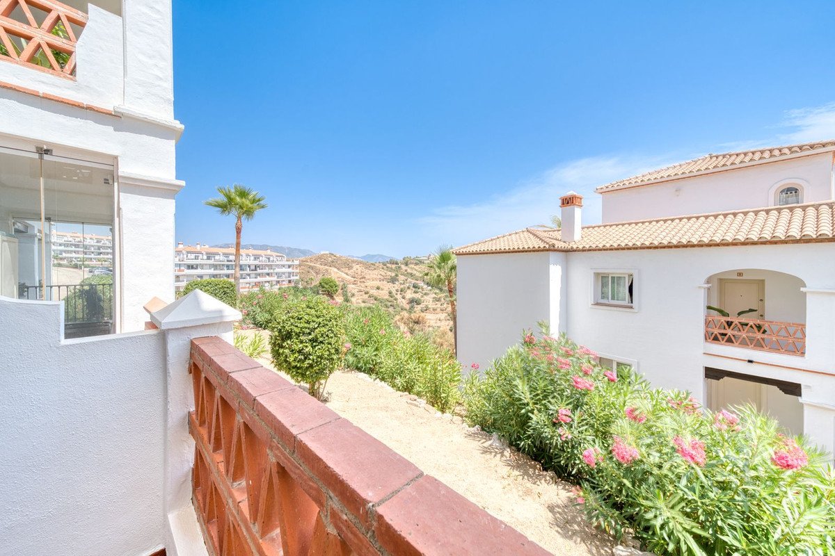 2 Bed Ground Floor Apartment in Calahonda