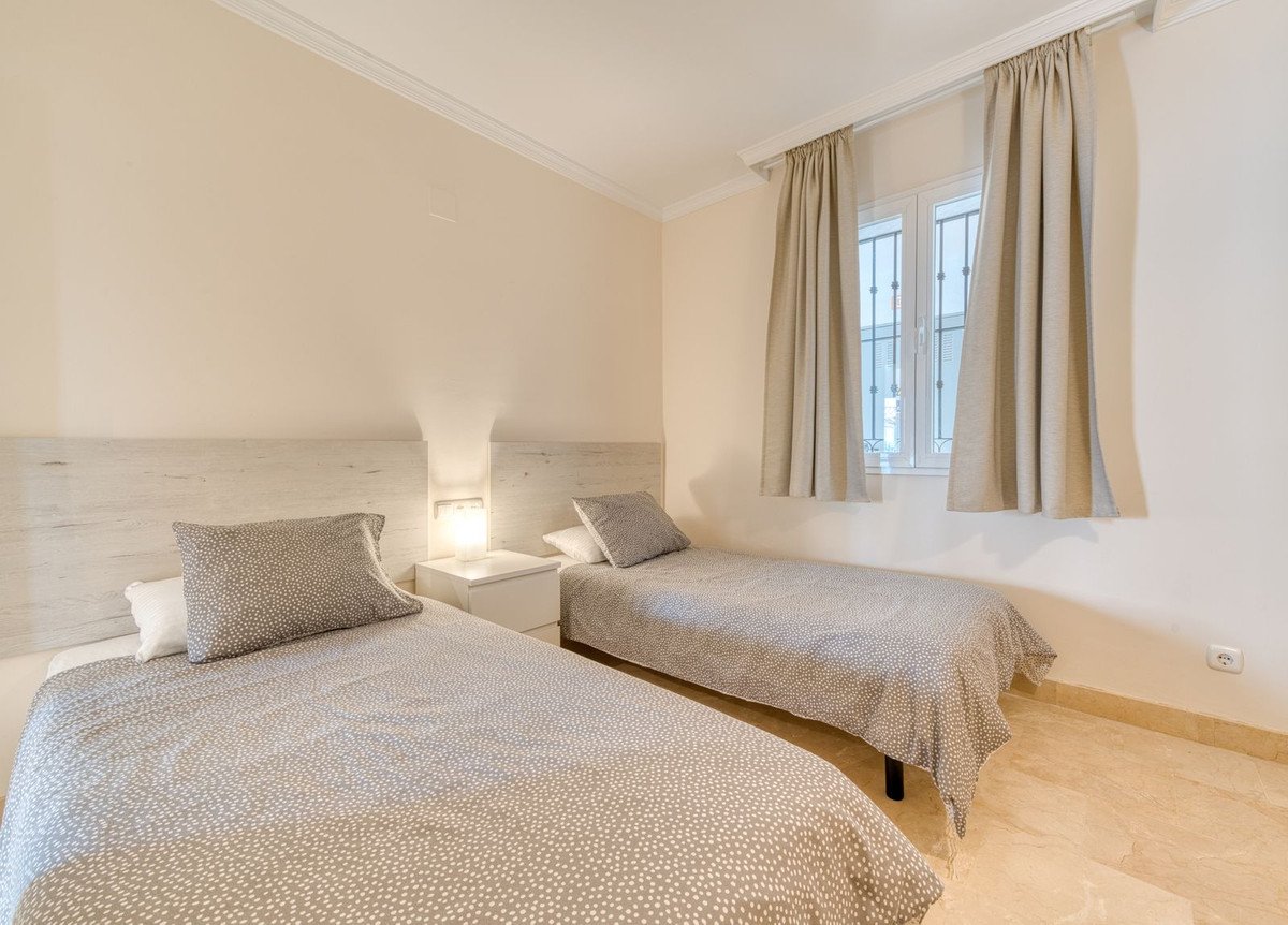2 Bed Ground Floor Apartment in Calahonda