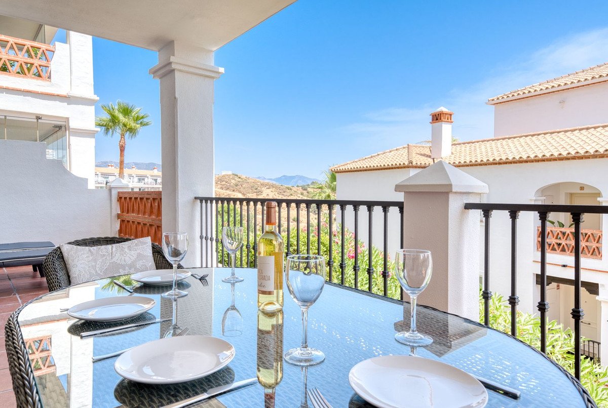 2 Bed Ground Floor Apartment in Calahonda