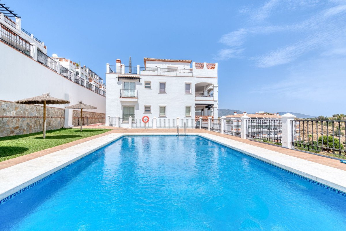 2 Bed Ground Floor Apartment in Calahonda