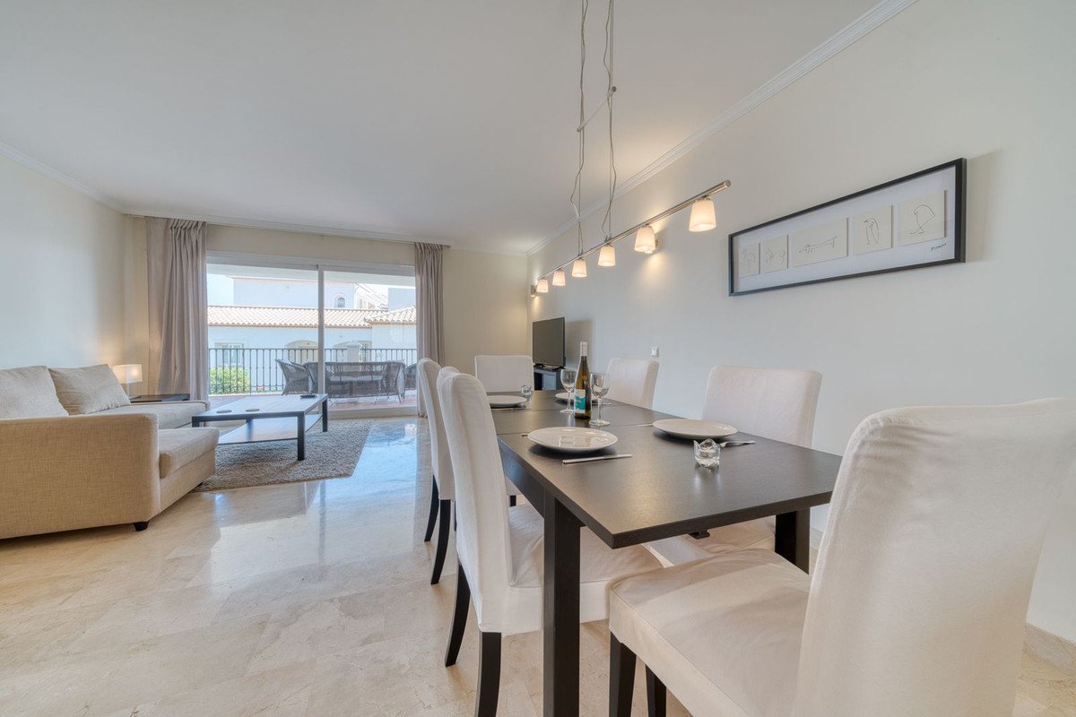 2 Bed Ground Floor Apartment in Calahonda