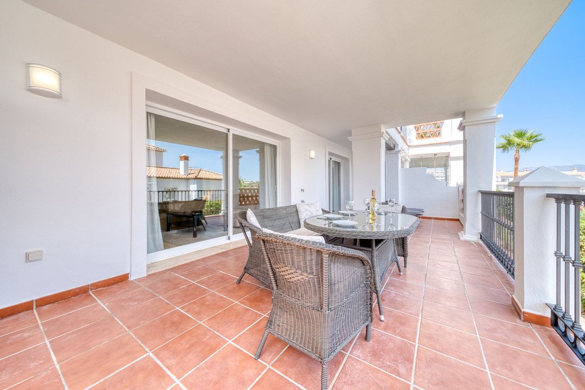 2 Bed Ground Floor Apartment in Calahonda