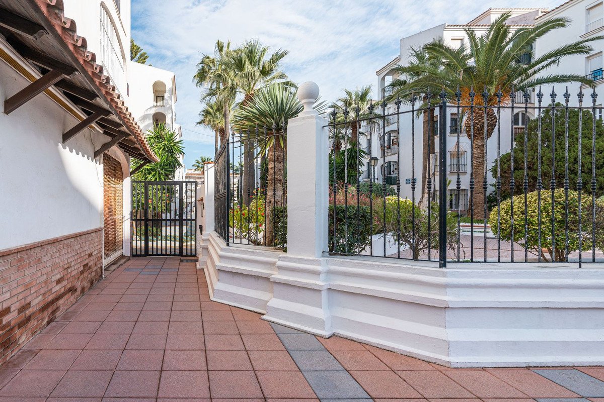 3 Bed Penthouse Duplex in San Luis de Sabinillas