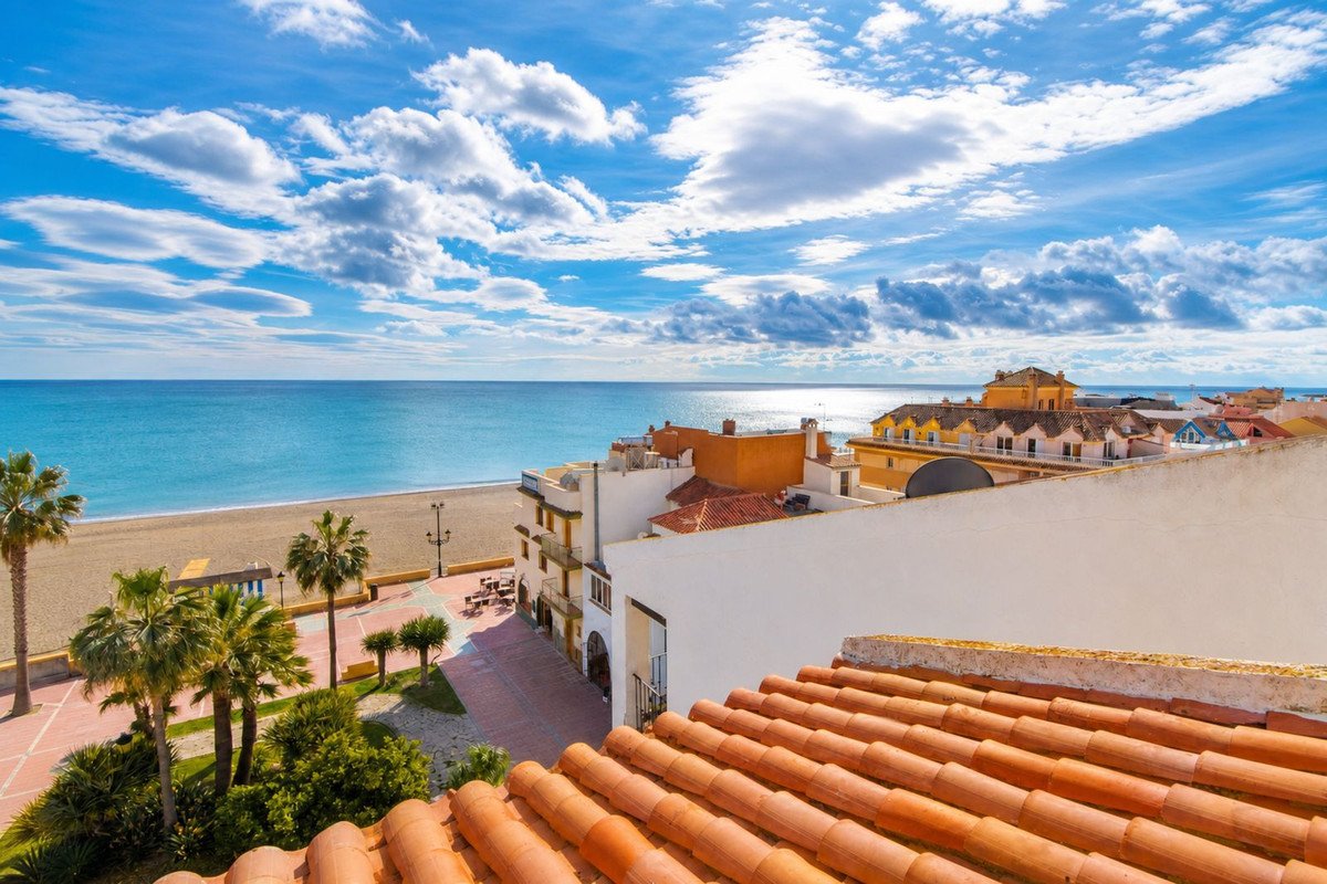 3 Bed Penthouse Duplex in San Luis de Sabinillas
