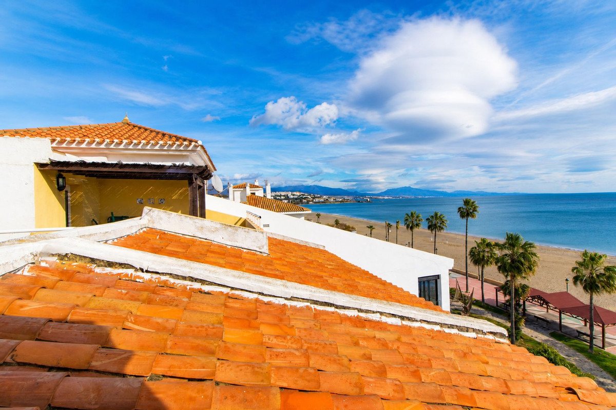 3 Bed Penthouse Duplex in San Luis de Sabinillas