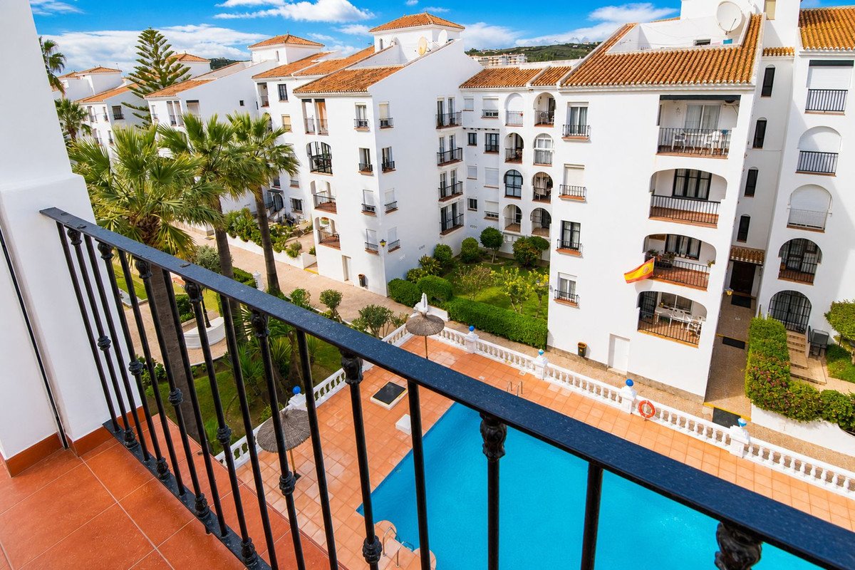 3 Bed Penthouse Duplex in San Luis de Sabinillas