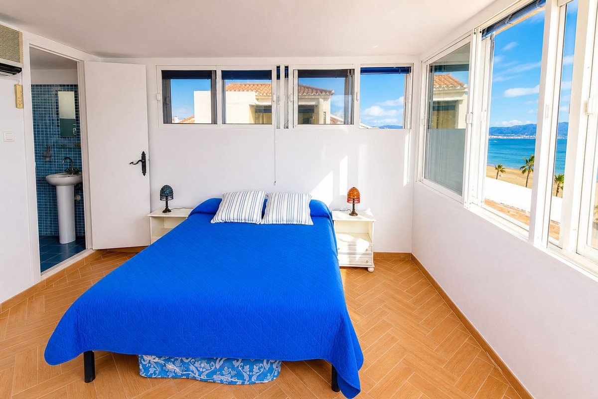 3 Bed Penthouse Duplex in San Luis de Sabinillas