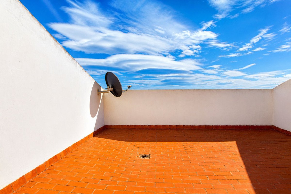 3 Bed Penthouse Duplex in San Luis de Sabinillas