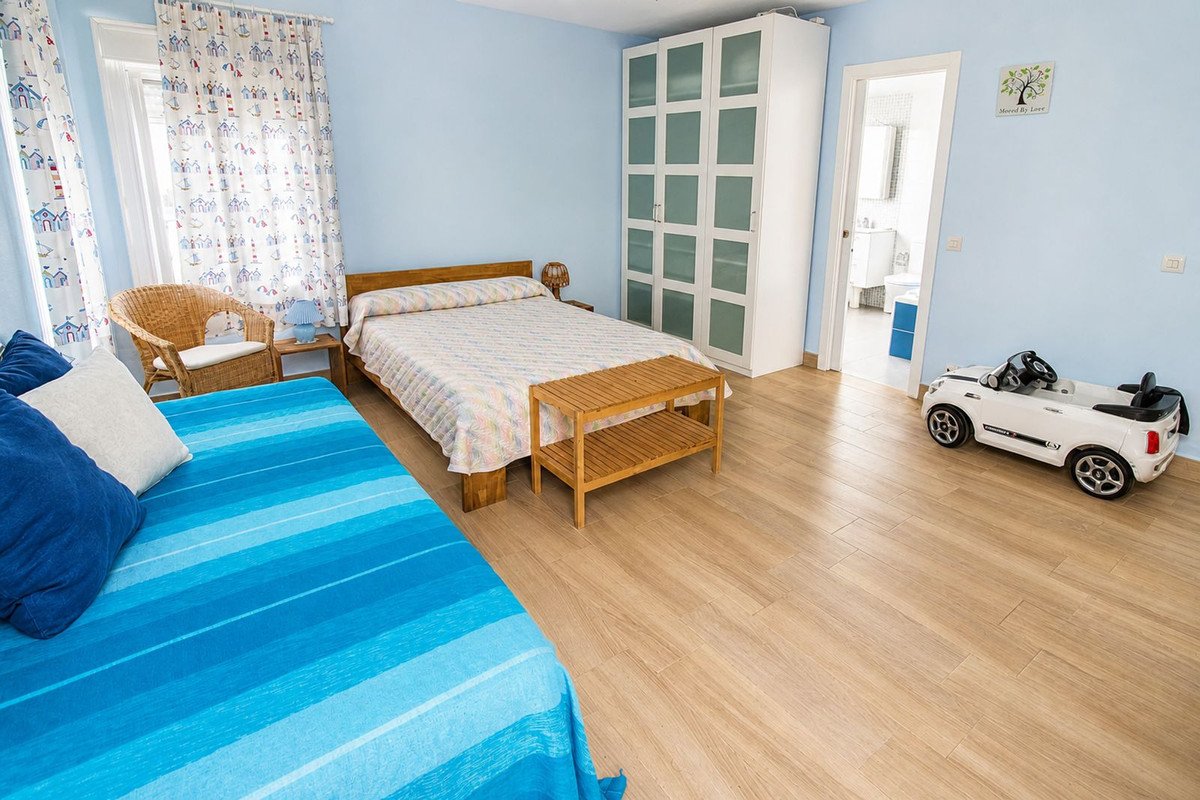 3 Bed Penthouse Duplex in San Luis de Sabinillas