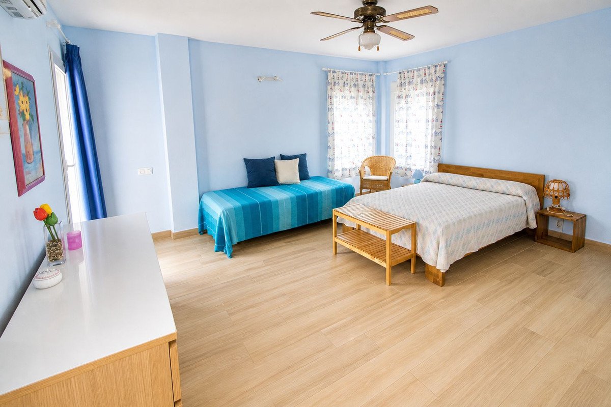 3 Bed Penthouse Duplex in San Luis de Sabinillas