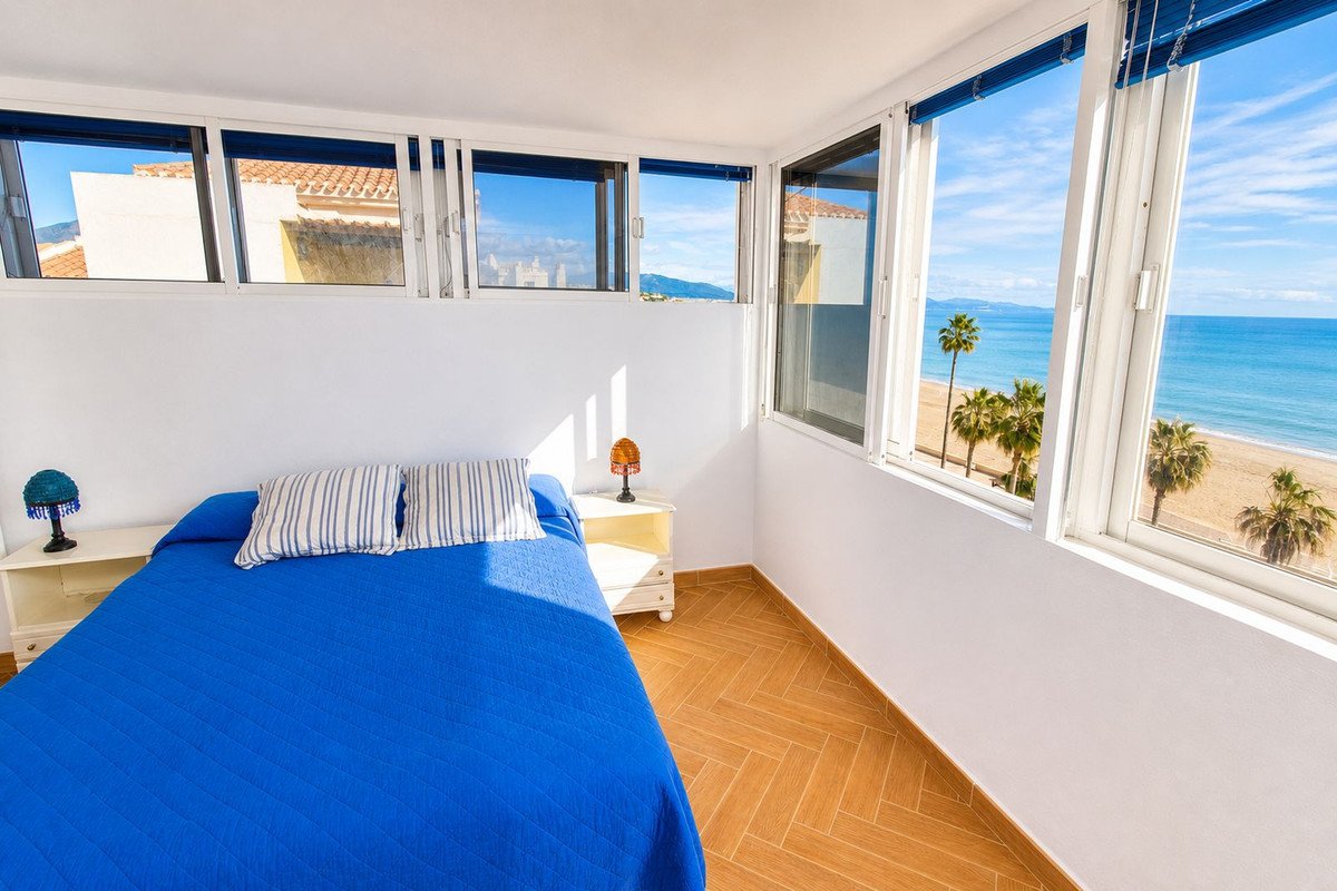 3 Bed Penthouse Duplex in San Luis de Sabinillas