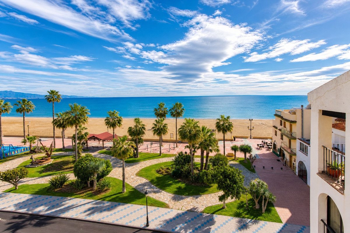 3 Bed Penthouse Duplex in San Luis de Sabinillas