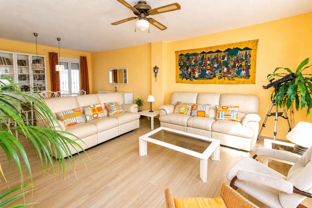 3 Bed Penthouse Duplex in San Luis de Sabinillas