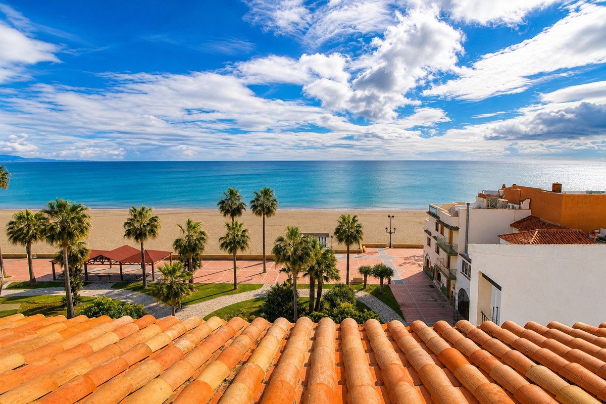 3 Bed Penthouse Duplex in San Luis de Sabinillas