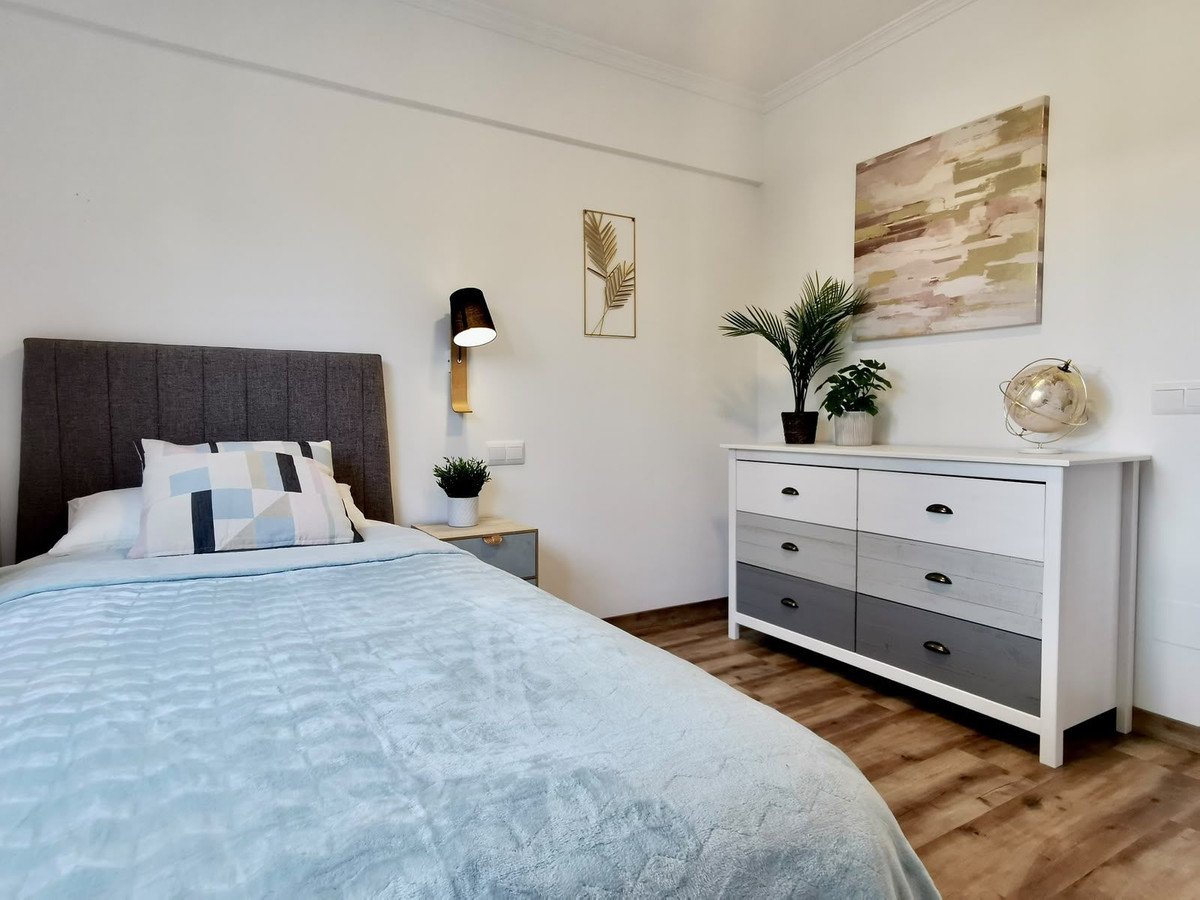 3 Bed Middle Floor Apartment in Estepona