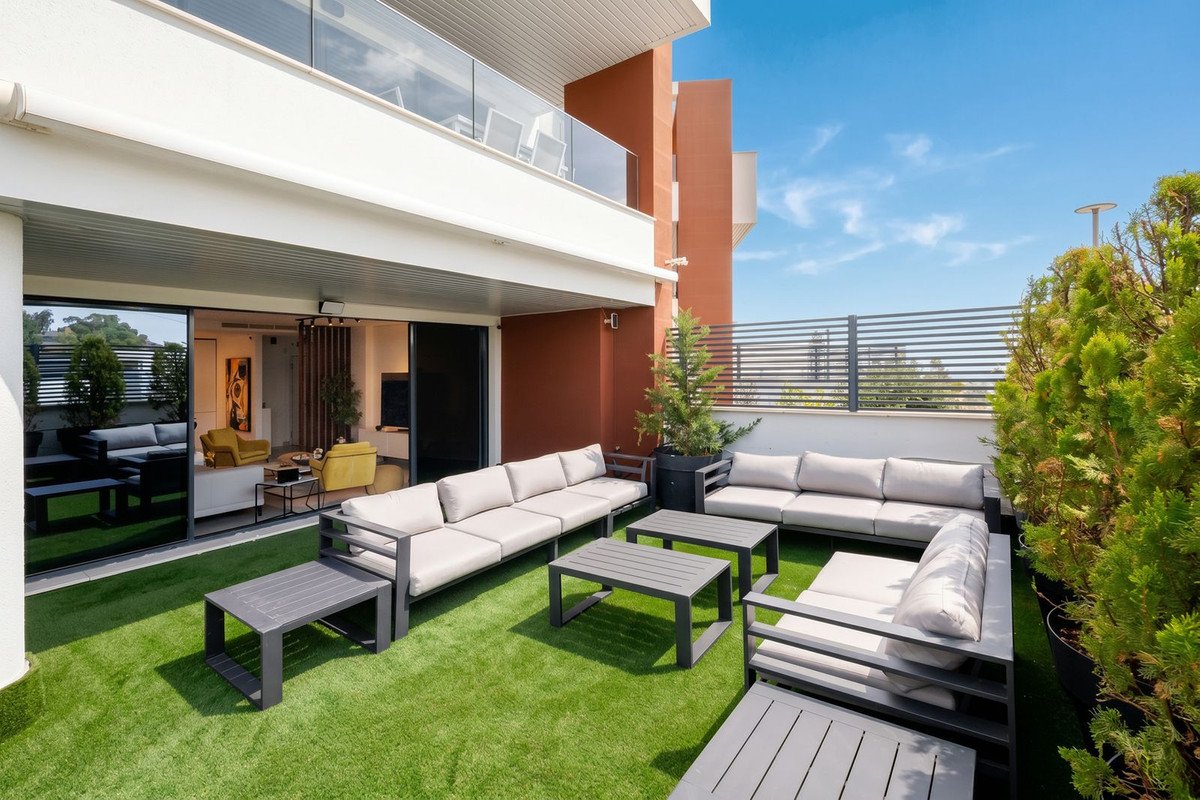 3 Bed Ground Floor Apartment in Benahavís