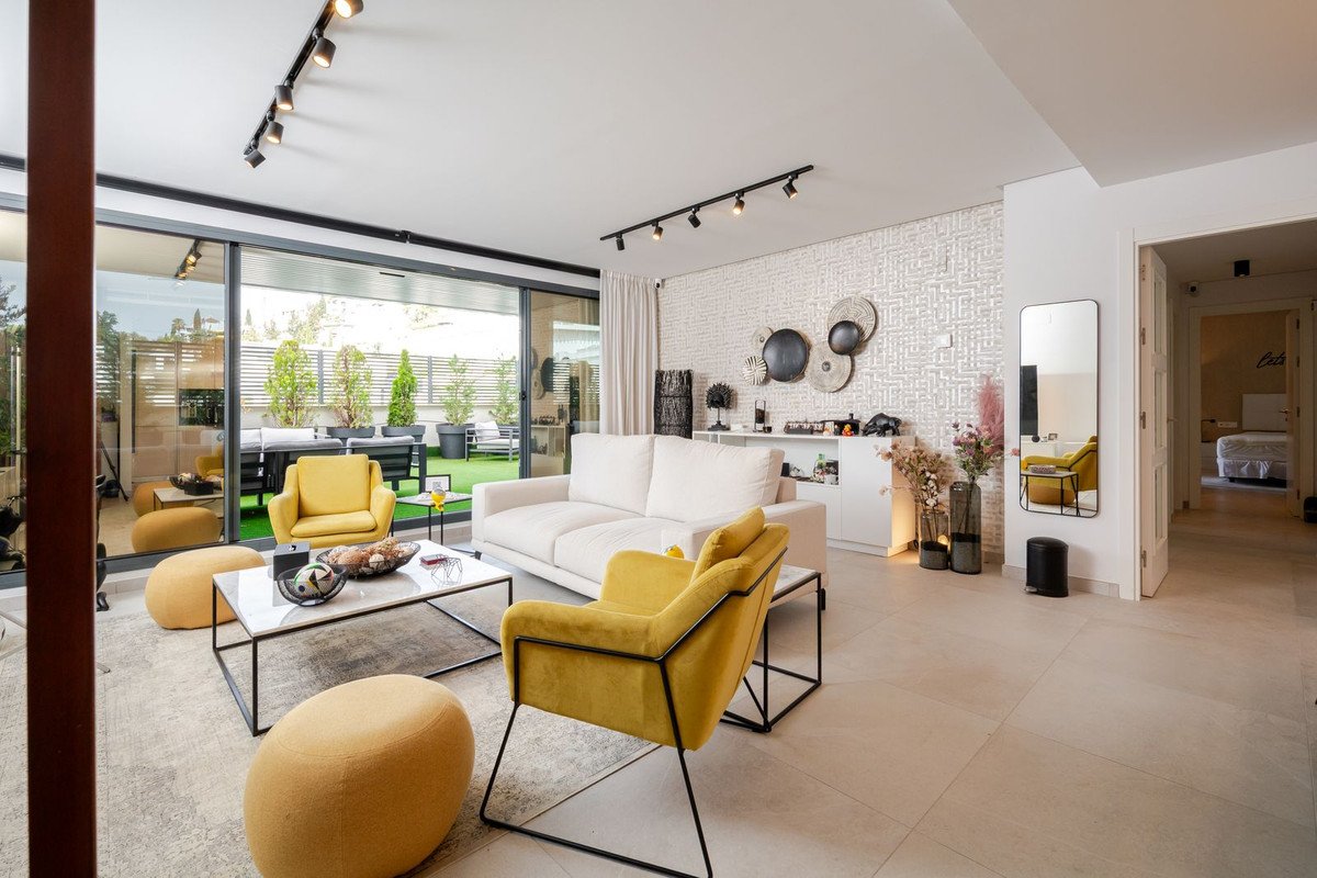3 Bed Ground Floor Apartment in Benahavís