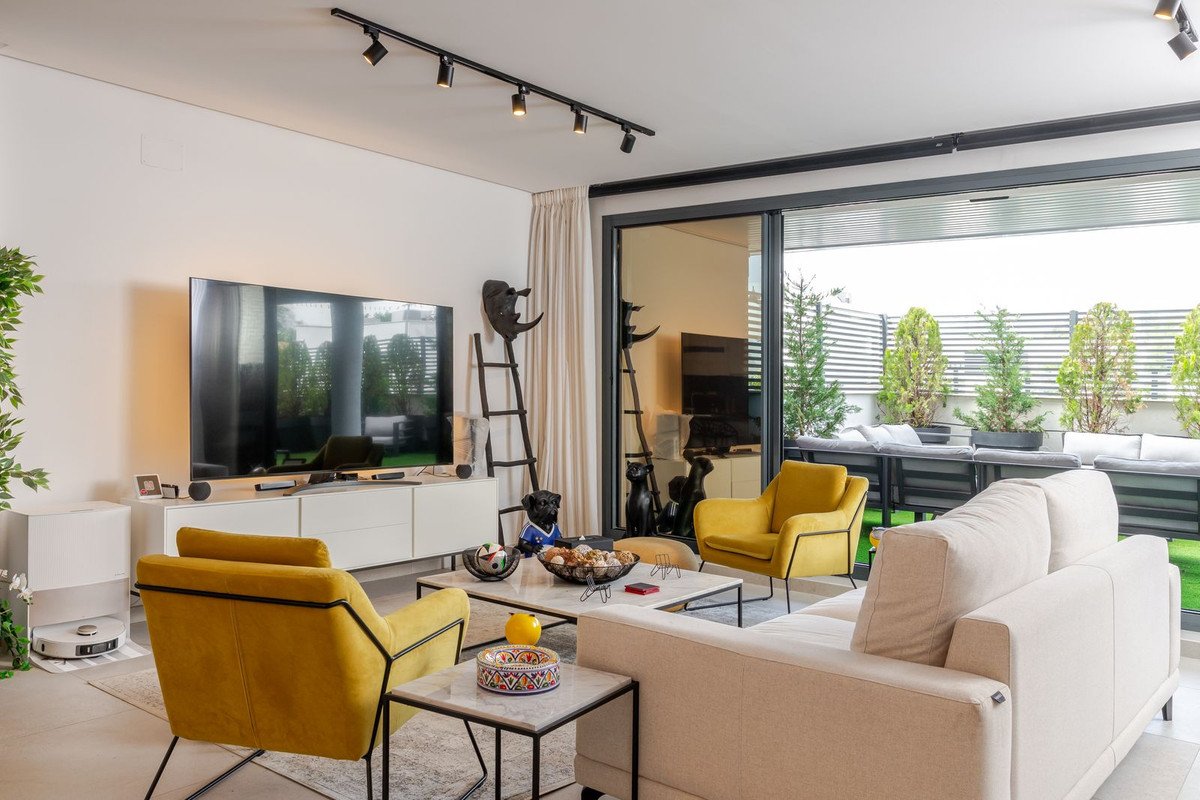 3 Bed Ground Floor Apartment in Benahavís